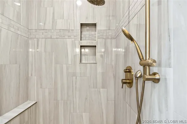 $1,869,000 | 425 Waterside Drive, Camdenton, MO 65020