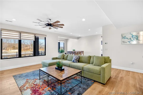 $1,869,000 | 425 Waterside Drive, Camdenton, MO 65020