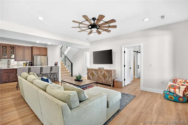 $1,869,000 | 425 Waterside Drive, Camdenton, MO 65020