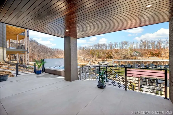 $1,869,000 | 425 Waterside Drive, Camdenton, MO 65020
