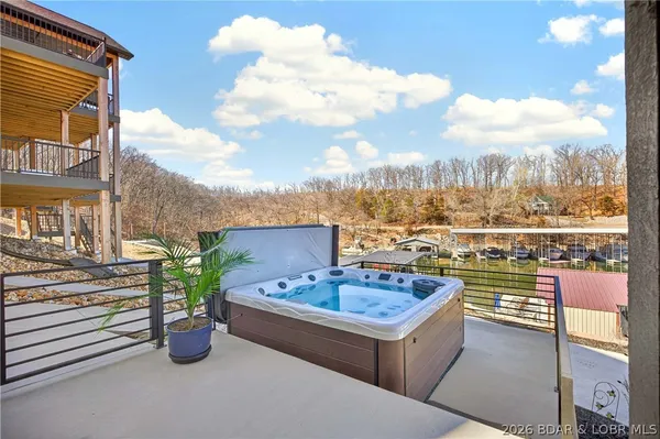 $1,869,000 | 425 Waterside Drive, Camdenton, MO 65020