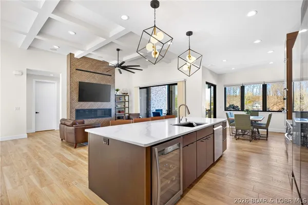 $1,869,000 | 425 Waterside Drive, Camdenton, MO 65020