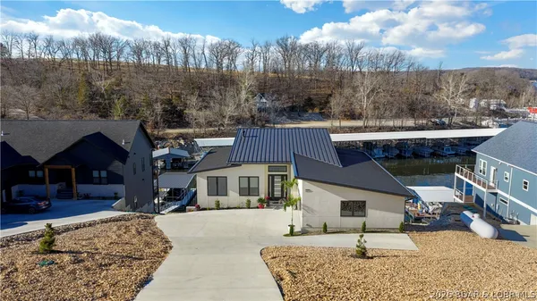 $1,869,000 | 425 Waterside Drive, Camdenton, MO 65020