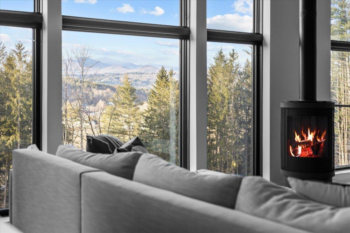 129 Eloise Lane, Unit B Stowe, VT 05672 - Photo 15 of 42