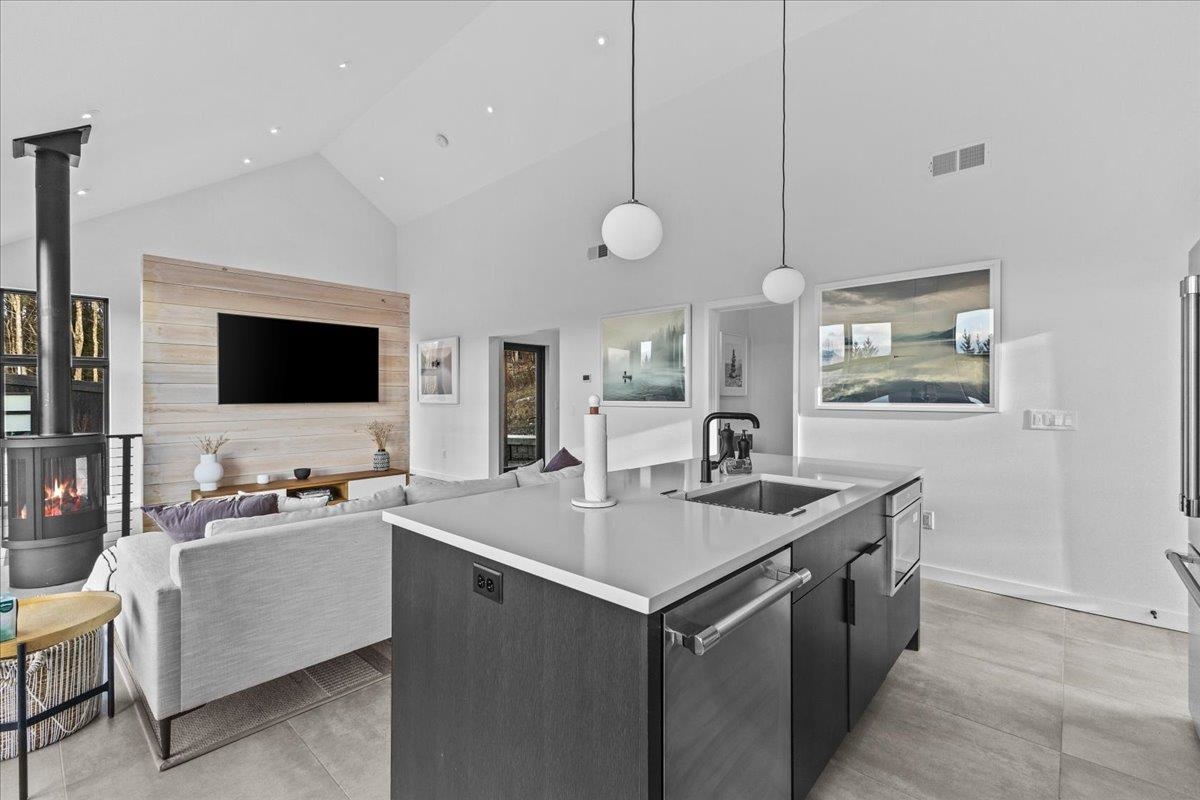 129 Eloise Lane, Unit B Stowe, VT 05672 - Photo 19 of 42