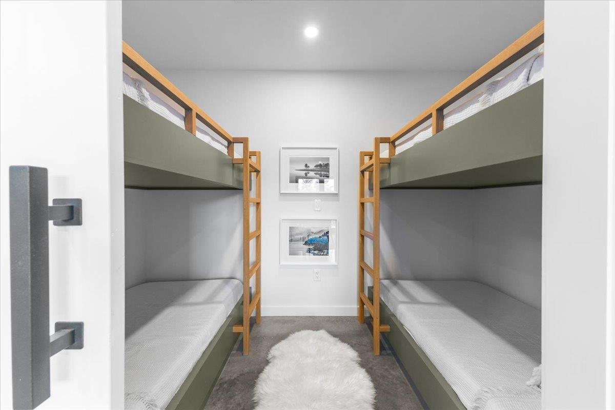 129 Eloise Lane, Unit B Stowe, VT 05672 - Photo 27 of 42