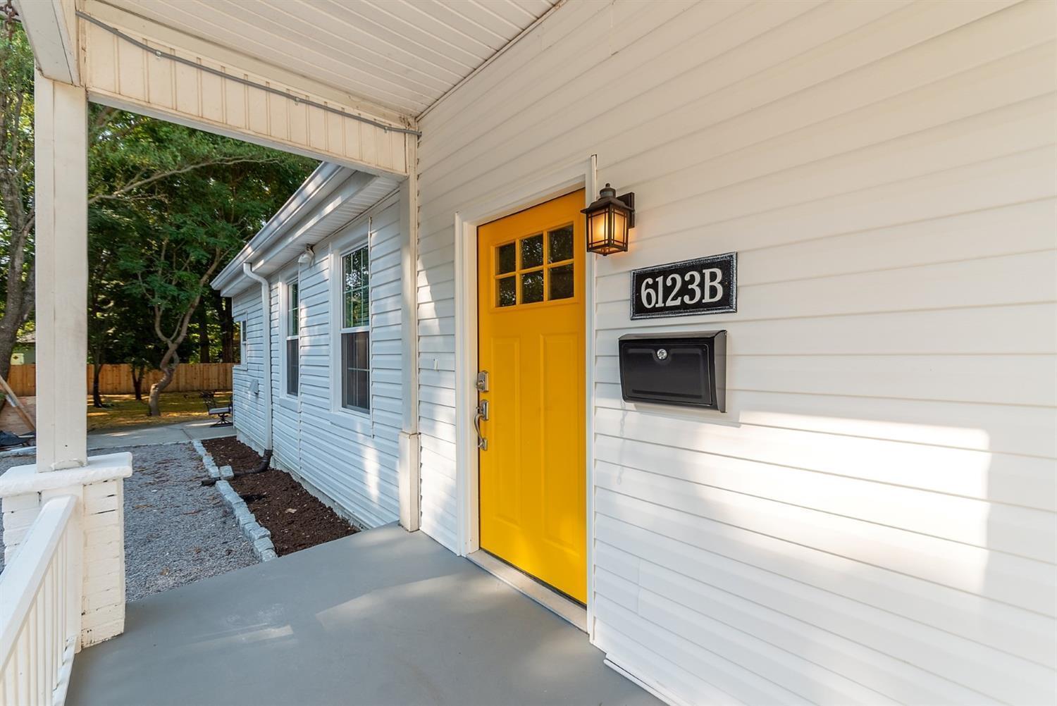 B Madison Road Cincinnati, OH 45227 - Photo 3 of 24