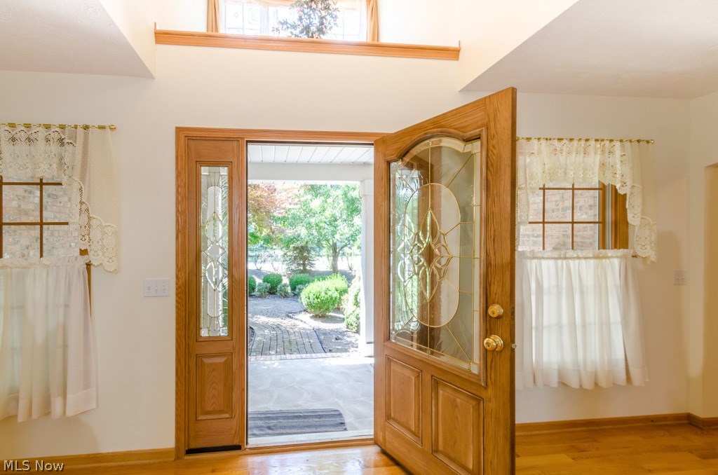 3393 Walter Road North Olmsted, OH 44070 - Photo 4 of 35 Gallery Image 4
