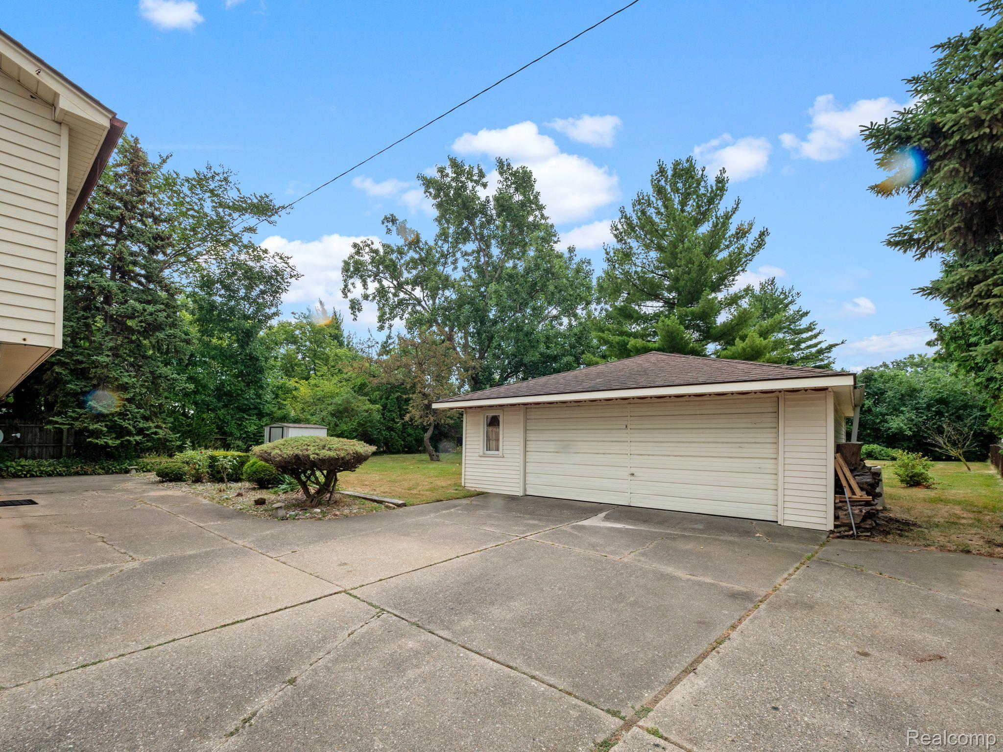35130 Rutherford Street Clinton Township, MI 48035 - Photo 6 of 29 Gallery Image 6