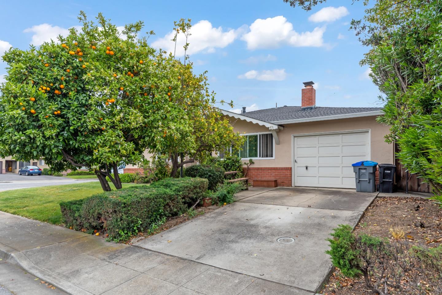 1010 Williams Way Mountain View, CA 94040 - Photo 26 of 26 a front view of a house with garden
