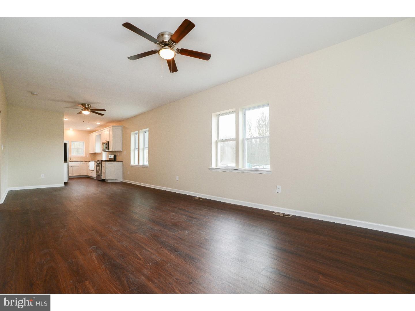 64 Perkintown Road Pedricktown, NJ 08067 - Photo 3 of 24 Living Room