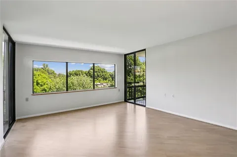 $325,000 | 1130 Piedmont Avenue Northeast, Unit 910, Atlanta, GA 30309