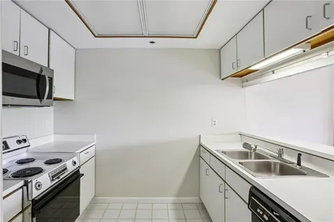 $325,000 | 1130 Piedmont Avenue Northeast, Unit 910, Atlanta, GA 30309