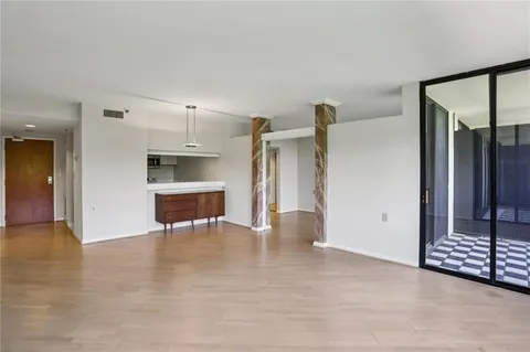$325,000 | 1130 Piedmont Avenue Northeast, Unit 910, Atlanta, GA 30309