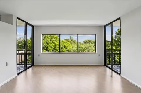 $325,000 | 1130 Piedmont Avenue Northeast, Unit 910, Atlanta, GA 30309