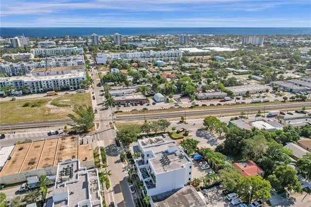 $3,997 | 110 Southeast 2nd Street, Unit 402, Delray Beach, FL 33444