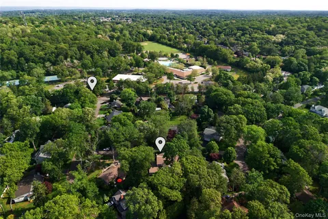 $2,699,000 | 12 Avon Lane, East Hills, NY 11577
