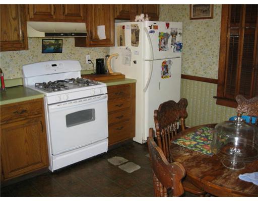94 Ruggles Street Providence, RI 02908 - Photo 6 of 12 Kitchen. AN EAT IN KITCHEN
