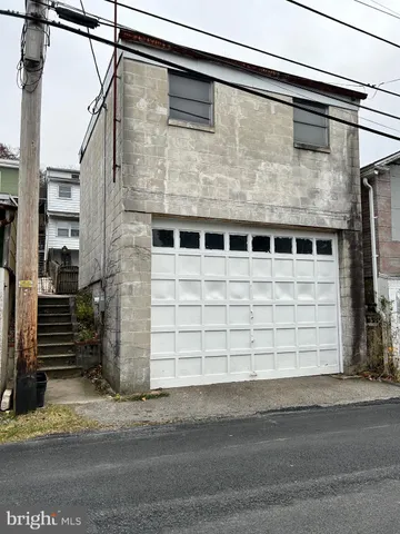 $129,900 | 539 Arlington Street, Tamaqua, PA 18252