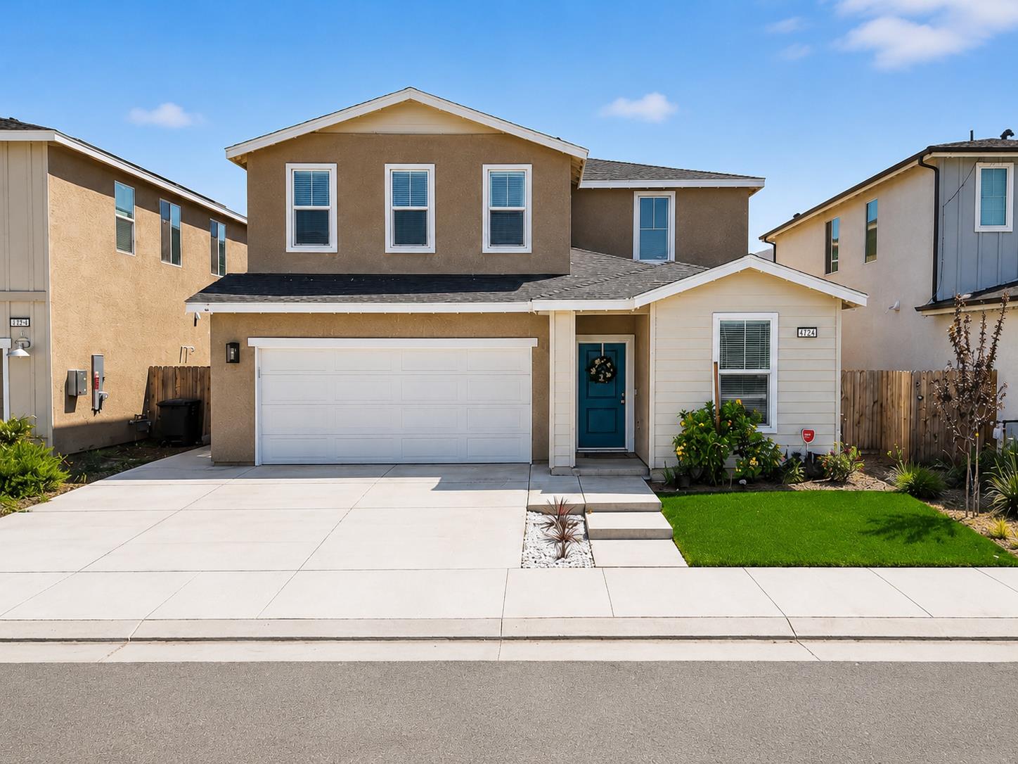 4242 Hampton Way Clovis, CA 93619 - Photo 2 of 40 Gallery Image 2
