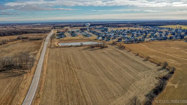 $2,500,000 | 17N753 Widmayer Road, Hampshire, IL 60140