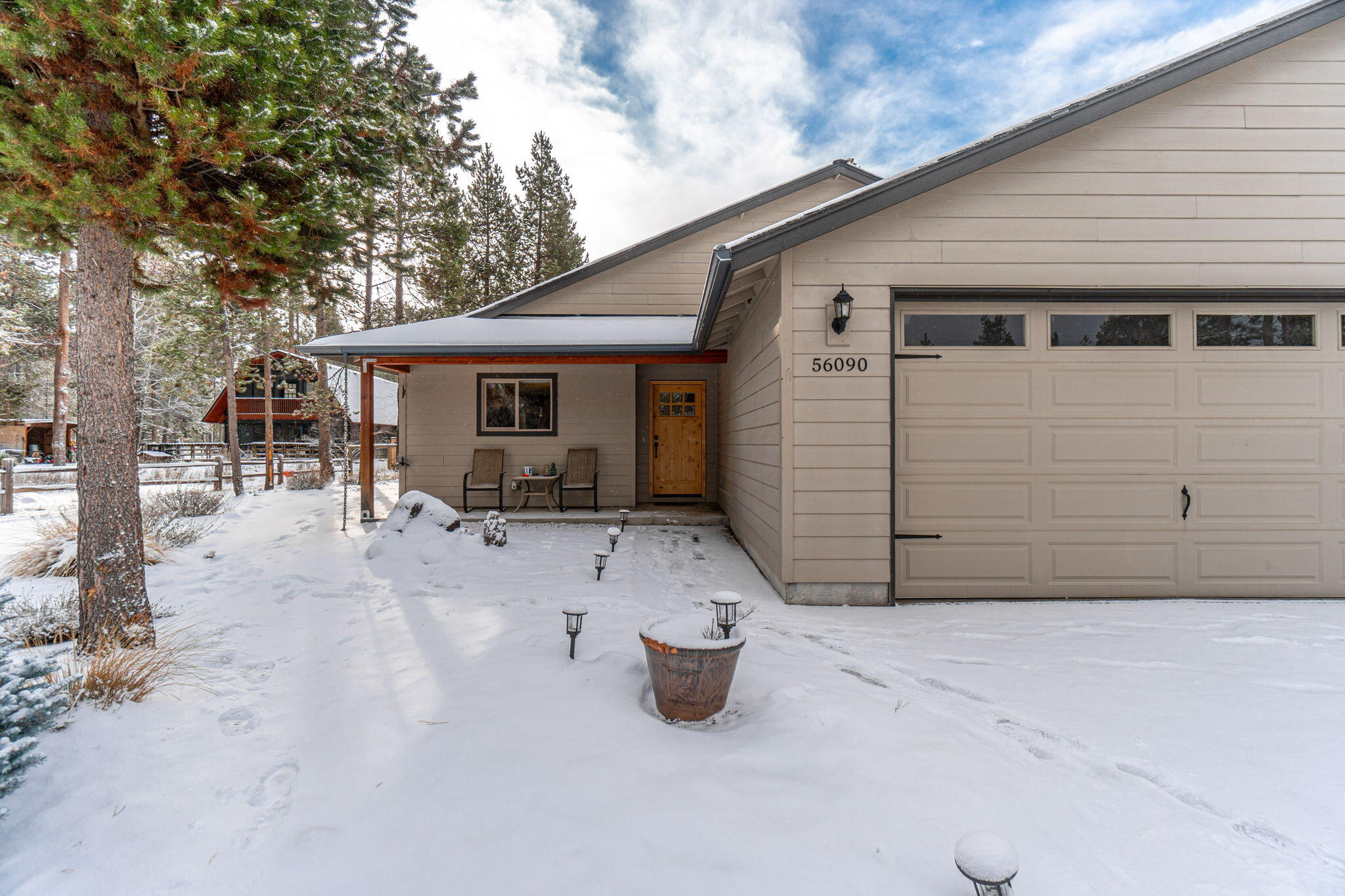 56090 Snow Goose Road Bend, OR 97707 - Photo 5 of 44 15-web-or-mls-Riley Visuals-11