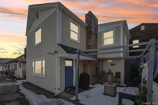 $540,000 | 24 Woodlands Terrace, Greenwood Lake, NY 10925