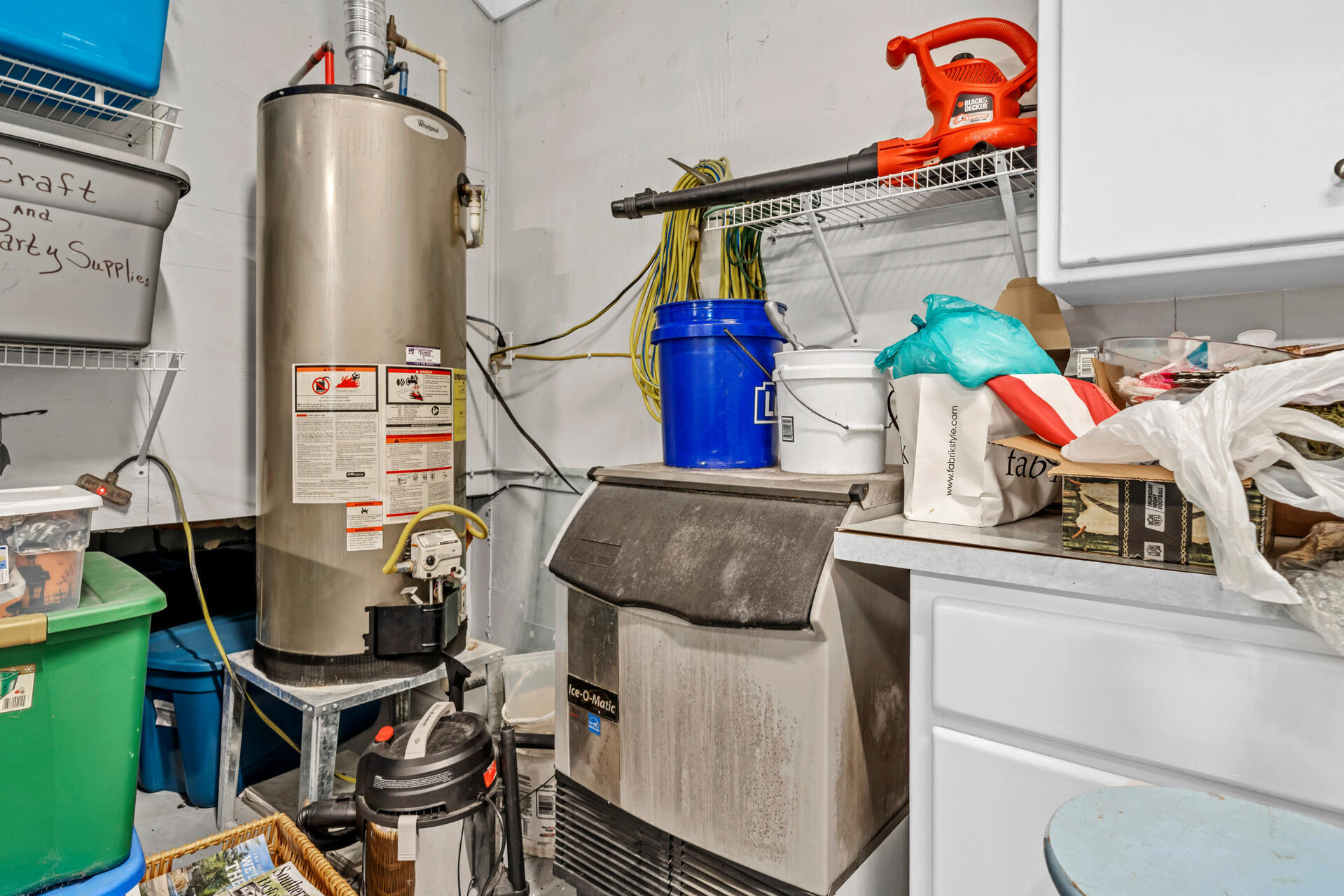 90 Delbert Lane Santa Rosa Beach, FL 32459 - Photo 15 of 47 a workspace with furniture and clutter