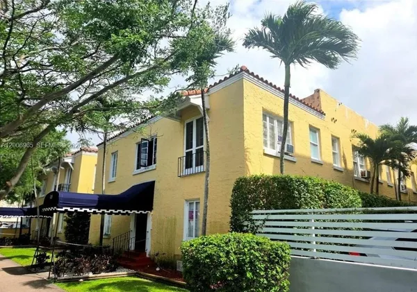 $1,750 | Central Gables, Coral Gables, FL 33134