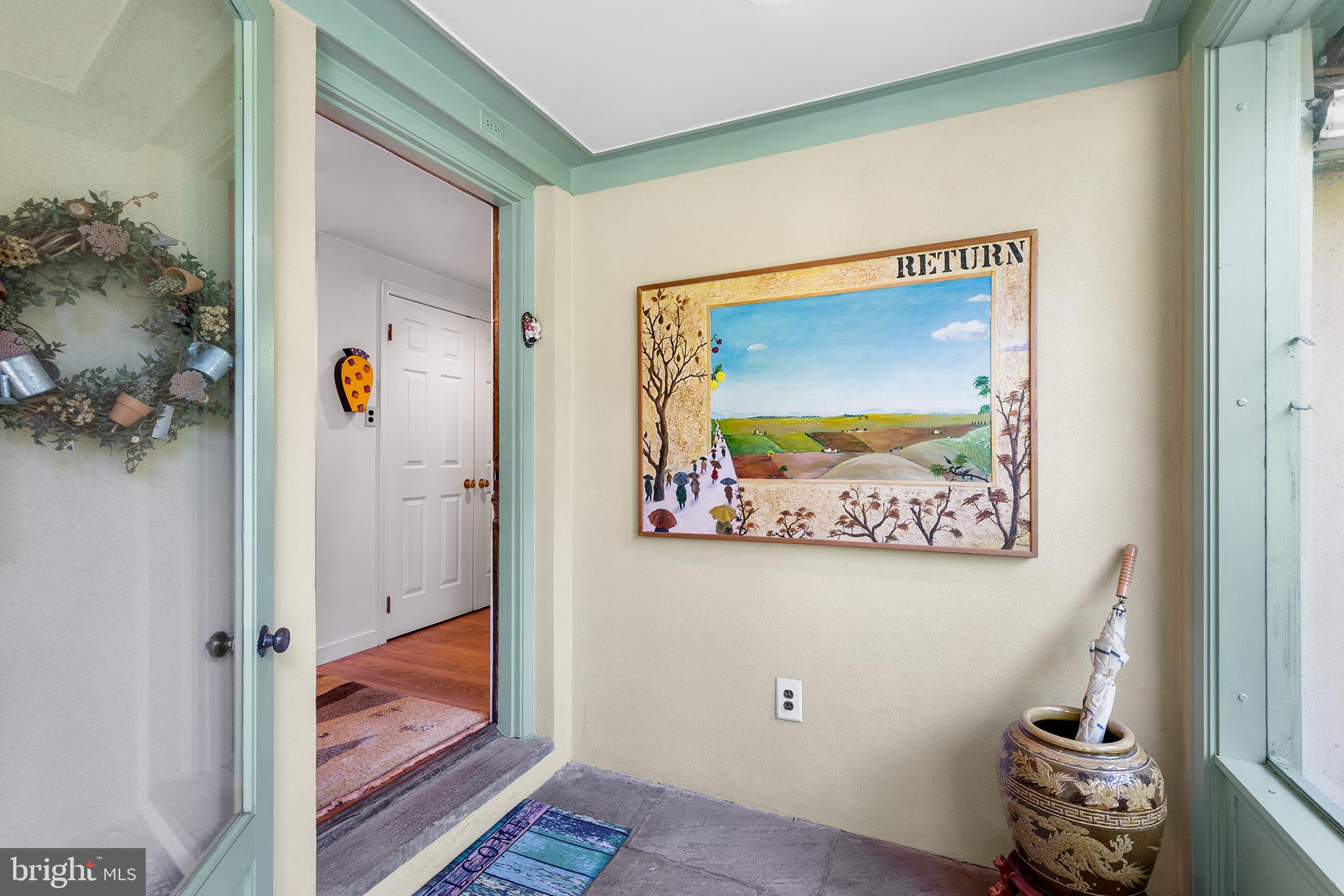 328 Beaumont Road Devon, PA 19333 - Photo 4 of 57 vestibule