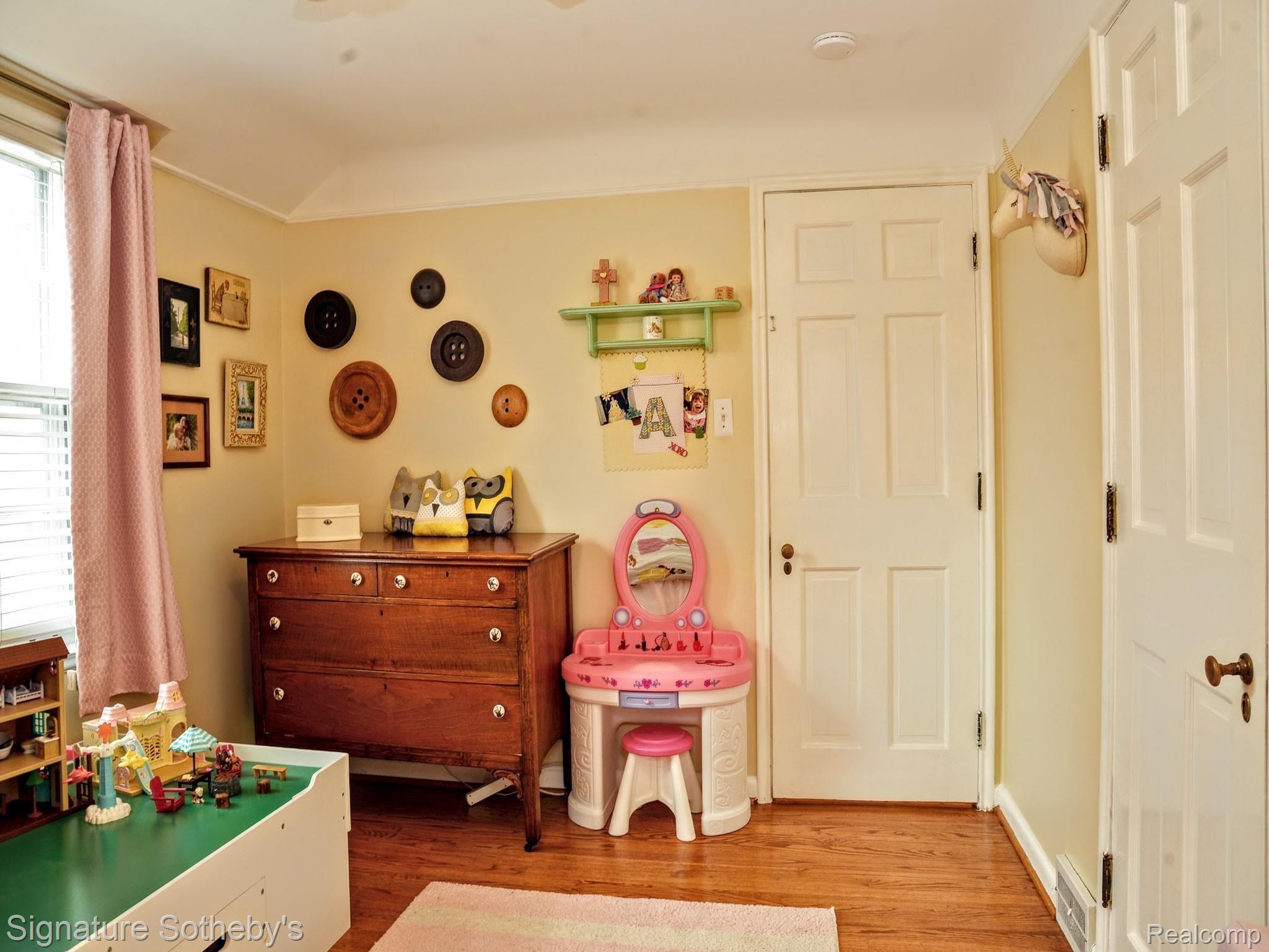 1134 Harvard Road Grosse Pointe, MI 48230 - Photo 21 of 33 Bedroom