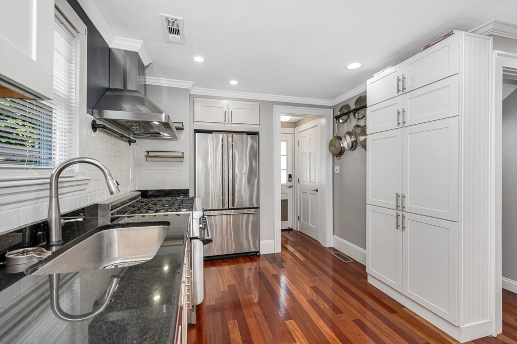 225 Ashcroft Road Medford, MA 02155 - Photo 10 of 32 Gallery Image 10
