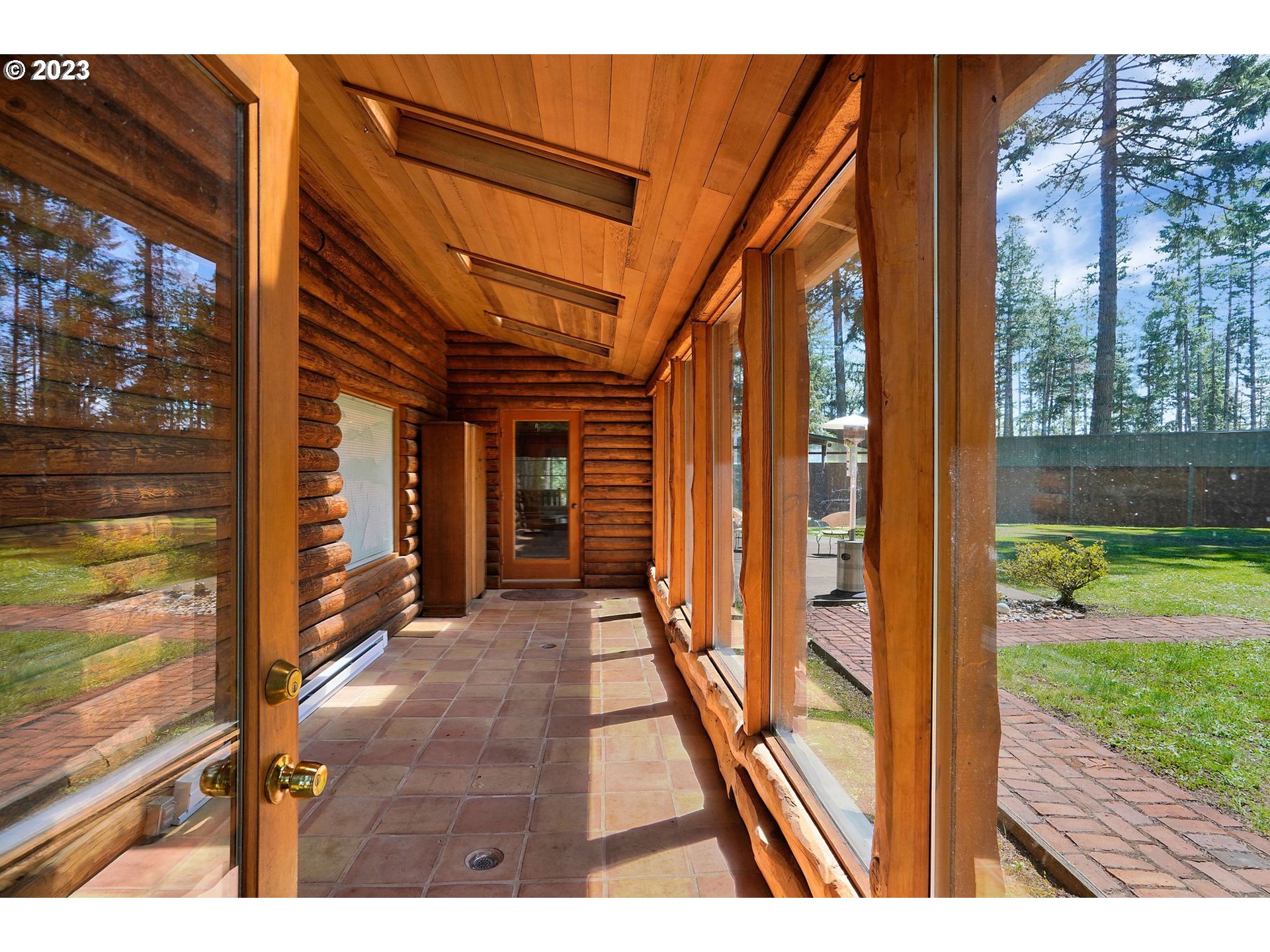 5625 Cooper Hollow Road Dallas, OR 97338 - Photo 29 of 48 a view of a balcony
