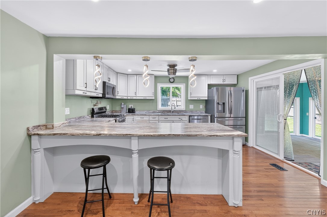 404 Oakwood Street Rome, NY 13440 - Photo 5 of 48