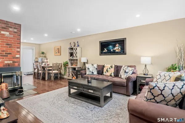 $3,100 | 14 1/2 Fairview Avenue, Unit B3, Norwalk, CT 06850