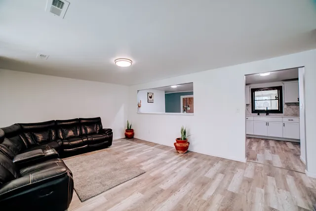 $289,900 | 2775 East Riverview Drive, Kankakee, IL 60901