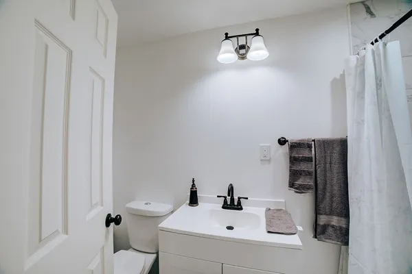 $289,900 | 2775 East Riverview Drive, Kankakee, IL 60901