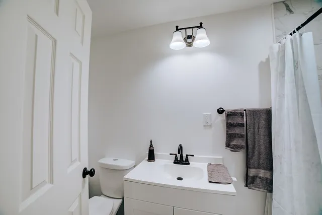 $289,900 | 2775 East Riverview Drive, Kankakee, IL 60901