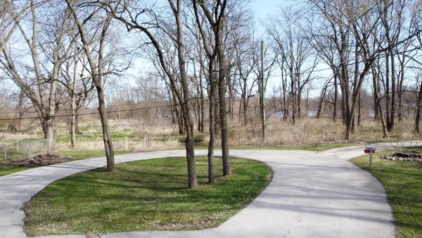 $289,900 | 2775 East Riverview Drive, Kankakee, IL 60901