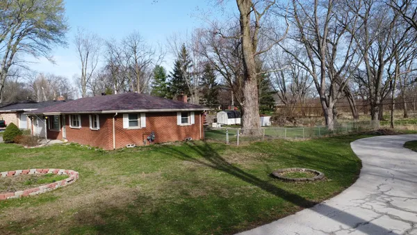 $289,900 | 2775 East Riverview Drive, Kankakee, IL 60901