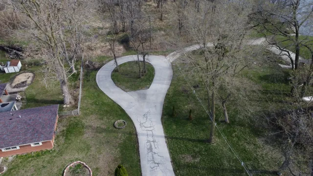 $289,900 | 2775 East Riverview Drive, Kankakee, IL 60901