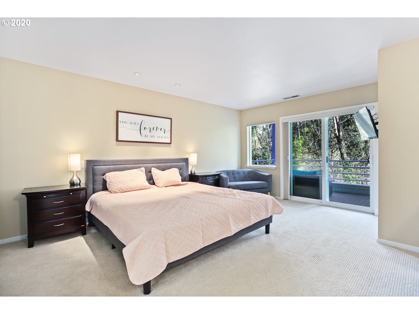 802 Southwest Terwilliger Place Portland, OR 97239 - Photo 18 of 32 Gallery Image 18