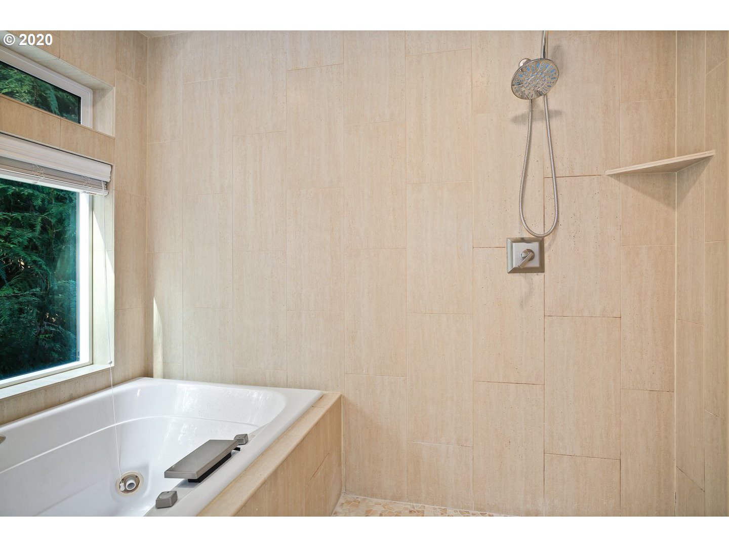 802 Southwest Terwilliger Place Portland, OR 97239 - Photo 21 of 32 Gallery Image 21