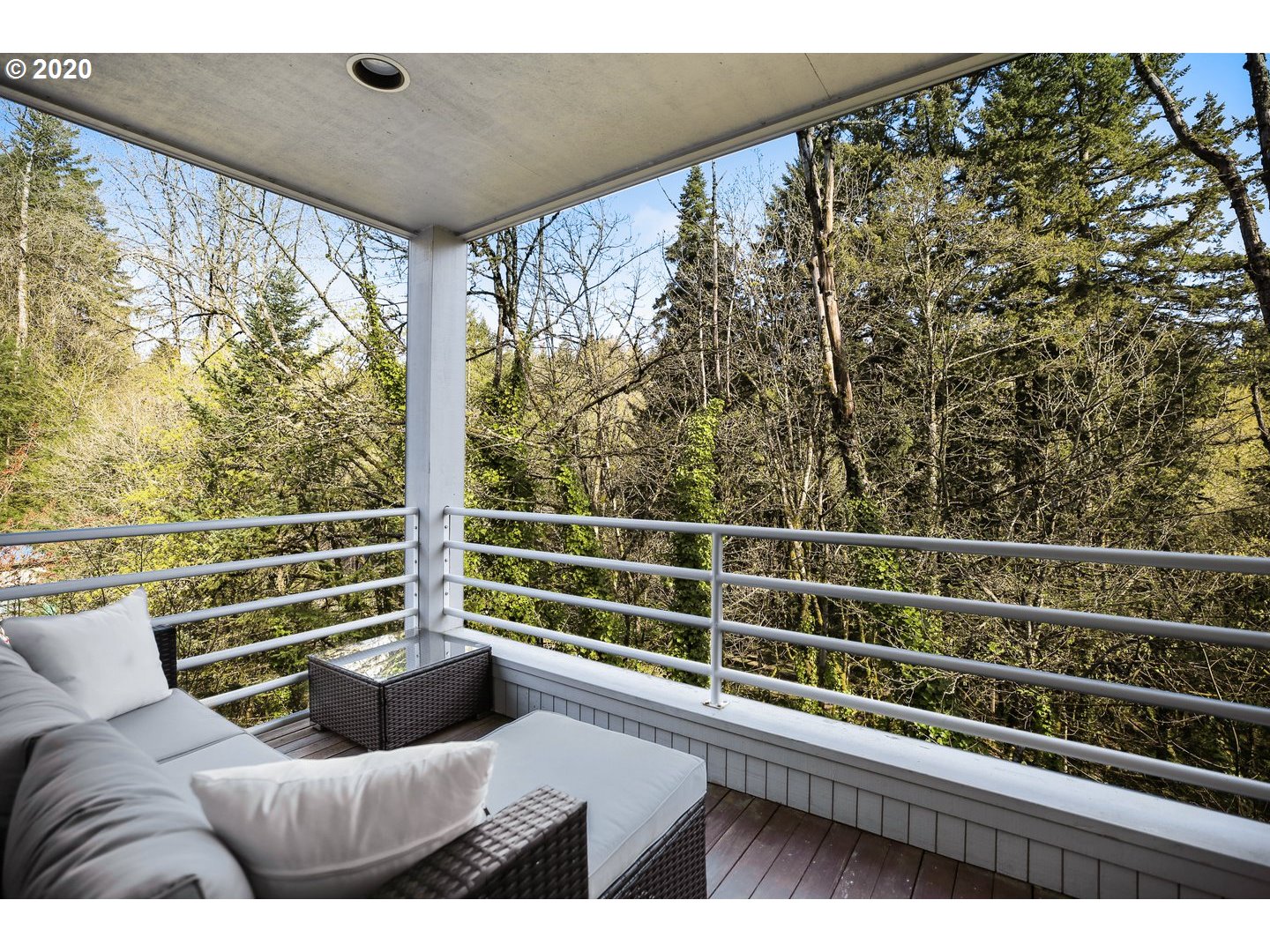 802 Southwest Terwilliger Place Portland, OR 97239 - Photo 26 of 32 Gallery Image 26