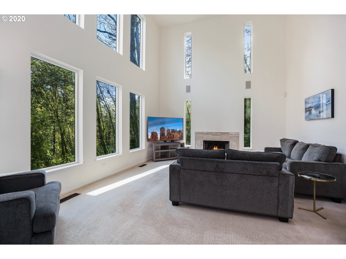 802 Southwest Terwilliger Place Portland, OR 97239 - Photo 4 of 32 Gallery Image 4