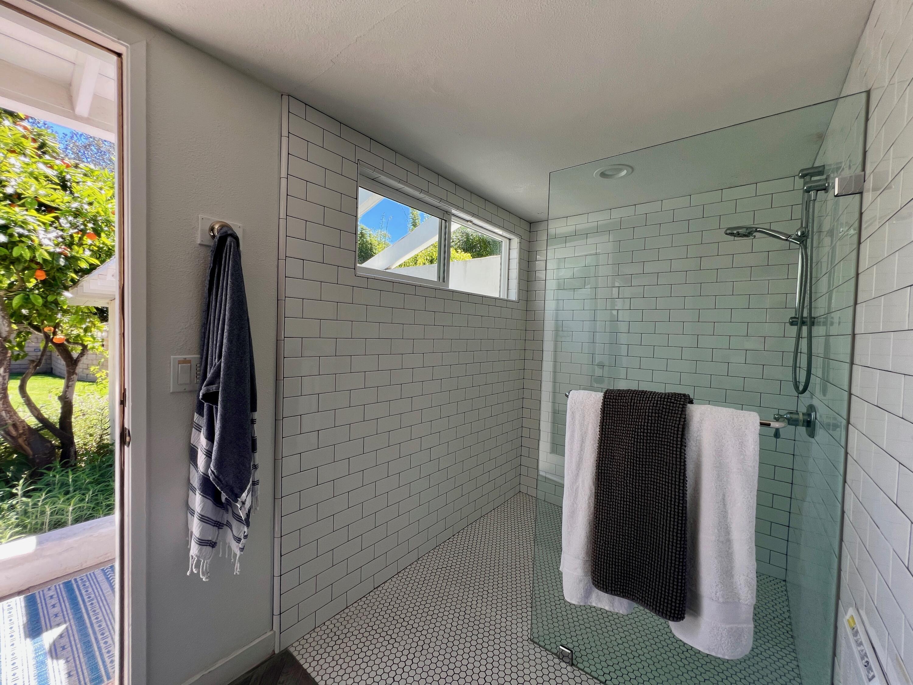 451 Live Oaks Road Montecito, CA 93108 - Photo 5 of 16 Primary Bath