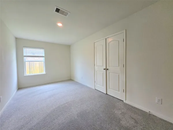 $2,000 | 380 Stonegate Drive, Katy, TX 77493