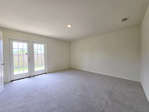 $2,000 | 380 Stonegate Drive, Katy, TX 77493