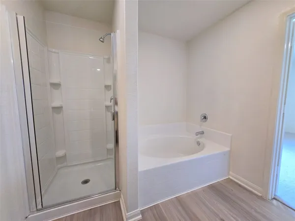 $2,000 | 380 Stonegate Drive, Katy, TX 77493