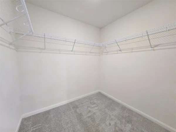 $2,000 | 380 Stonegate Drive, Katy, TX 77493